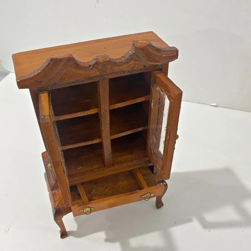 Dollhouse Furniture Three Hands Corp 5 Pc China Cabinet Buffet 3 Chair+ 2  Free - Picture 3 of 11